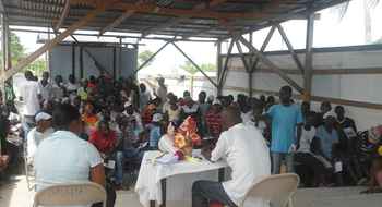 Visite de solidarité de militants sud-africains du Droit au Logement dans les camps de déplacés haïtiens